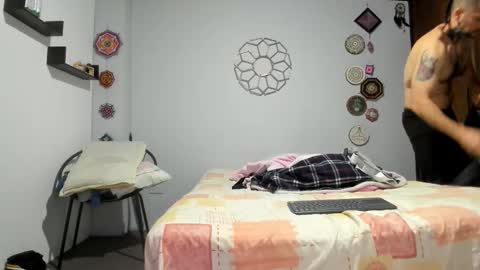 Antonioylola online show from 11-24-25, 12:16