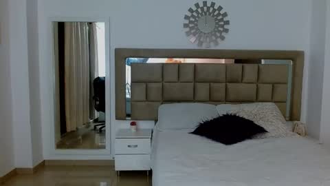 Snapshot of sexydakotha chatting on 02-04-25, 12:29 DAKOTA online show from 02-04-25, 12:29