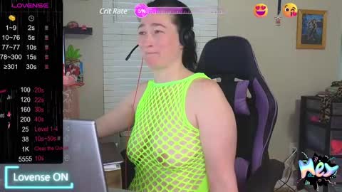 Snapshot of sexydistraction1 chatting on 12-20-24, 10:00  SexyDistraction  online show from 12-20-24, 10:00