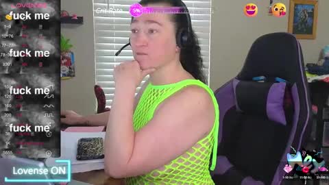 Snapshot of sexydistraction1 chatting on 02-06-25, 05:09  SexyDistraction  online show from 02-06-25, 05:09