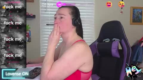 Snapshot of sexydistraction1 chatting on 02-19-25, 07:48  SexyDistraction  online show from 02-19-25, 07:48