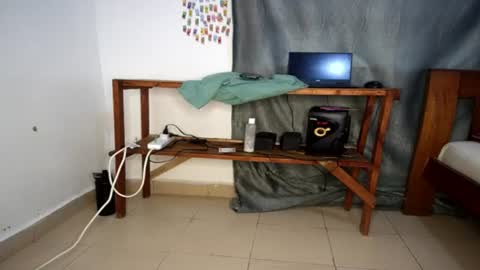 Snapshot of sexydrol chatting on 07-21-26, 01:02 Tee online show from 07-21-26, 01:02