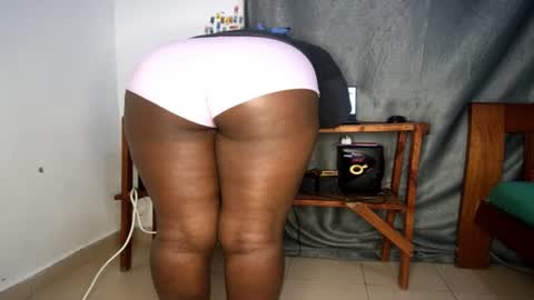 Snapshot of sexydrol chatting on 07-25-26, 03:26 Tee online show from 07-25-26, 03:26