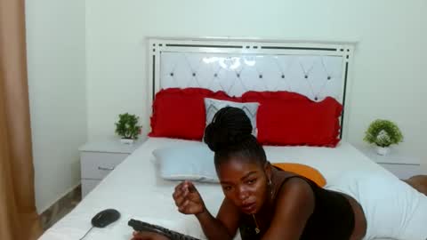 Snapshot of sexyebony256 chatting on 01-26-25, 08:36 SexyEbony online show from 01-26-25, 08:36