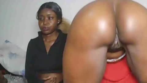 Snapshot of sexyebony283378 chatting on 05-09-26, 08:14 sexyebony283378 online show from 05-09-26, 08:14