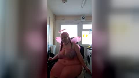 Snapshot of sexyemoprincess chatting on 07-08-26, 06:56 Wouldntyouliketoknow online show from 07-08-26, 06:56