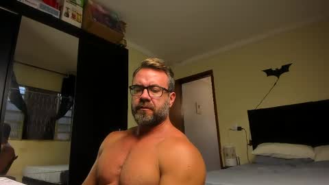 Snapshot of sexyflightz chatting on 05-11-26, 07:33 chris online show from 05-11-26, 07:33