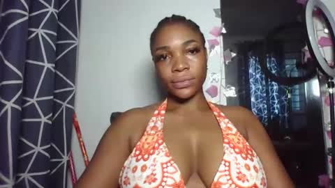 Snapshot of sexykuchie889 chatting on 05-27-26, 11:51 malia online show from 05-27-26, 11:51