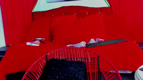 laura online show from 01-23-25, 03:11