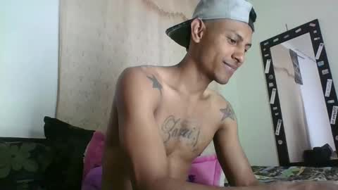 Snapshot of sexyleon69 chatting on 12-04-25, 07:22 Sexy leon online show from 12-04-25, 07:22