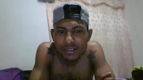 Snapshot of sexyleon69 chatting on 12-18-25, 09:26 Sexy leon online show from 12-18-25, 09:26