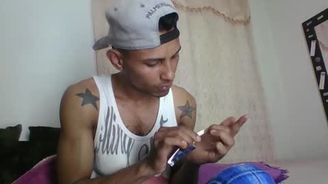 Snapshot of sexyleon69 chatting on 02-06-26, 07:17 Sexy leon online show from 02-06-26, 07:17