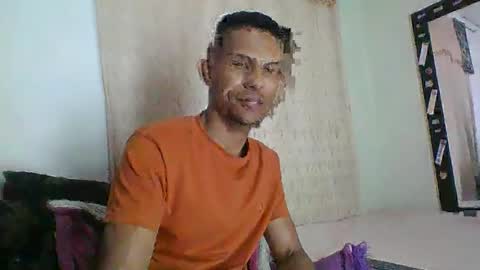 Snapshot of sexyleon69 chatting on 02-08-26, 06:39 Sexy leon online show from 02-08-26, 06:39