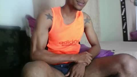 Snapshot of sexyleon69 chatting on 02-14-26, 03:09 Sexy leon online show from 02-14-26, 03:09