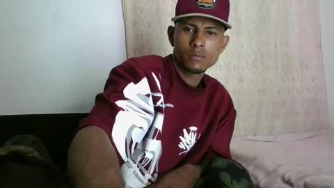 Snapshot of sexyleon69 chatting on 03-16-26, 06:28 Sexy leon online show from 03-16-26, 06:28