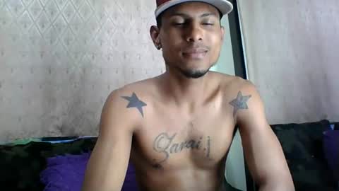 Snapshot of sexyleon69 chatting on 06-12-26, 04:11 Sexy leon online show from 06-12-26, 04:11
