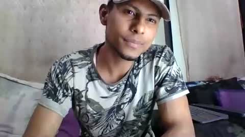 Snapshot of sexyleon69 chatting on 06-17-26, 08:06 Sexy leon online show from 06-17-26, 08:06