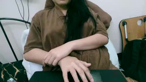 Snapshot of sexylove212002 chatting on 12-07-24, 08:44 Lily online show from 12-07-24, 08:44