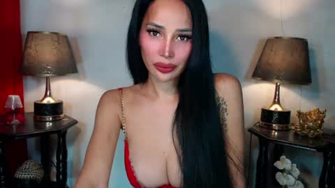 Queen Sofia online show from 07-08-26, 02:27