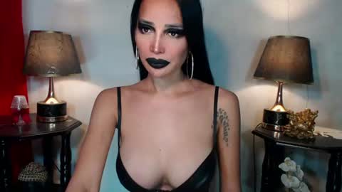 Queen Sofia online show from 08-02-26, 02:21