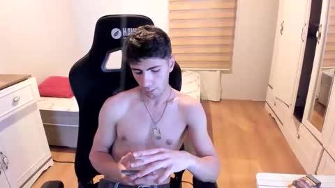 Snapshot of sexymann17 chatting on 06-02-26, 04:53 sexymann17 online show from 06-02-26, 04:53