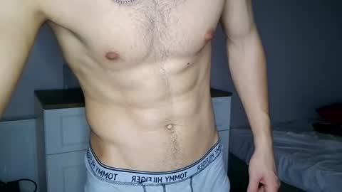 Snapshot of sexymann17 chatting on 06-29-26, 05:13 sexymann17 online show from 06-29-26, 05:13