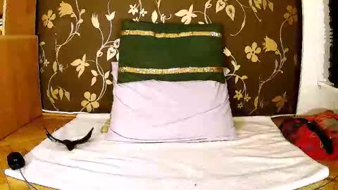 Squirty Maya Gold online show from 09-25-25, 07:01