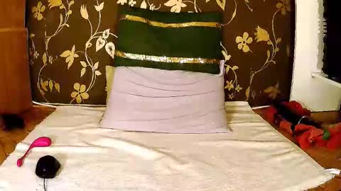 Squirty Maya Gold online show from 10-06-25, 06:38