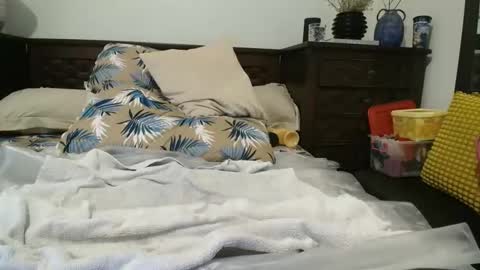 Miya online show from 06-05-26, 06:42