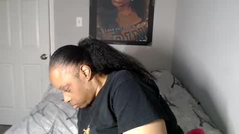 Snapshot of sexymona1218 chatting on 09-08-25, 06:07 SexyMona online show from 09-08-25, 06:07