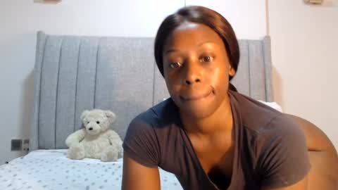 Snapshot of sexymonalisa1 chatting on 06-14-26, 06:32 sexymonalisa1 online show from 06-14-26, 06:32