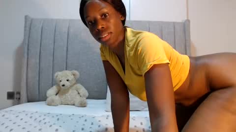 Snapshot of sexymonalisa1 chatting on 07-25-26, 06:11 sexymonalisa1 online show from 07-25-26, 06:11