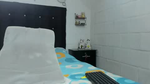 Snapshot of sexynova_93 chatting on 07-06-26, 07:05 sexynova 93 online show from 07-06-26, 07:05