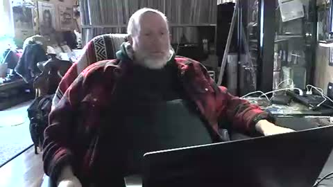 Snapshot of sexyolbear chatting on 01-05-25, 01:58 Grizz Lee Bear online show from 01-05-25, 01:58