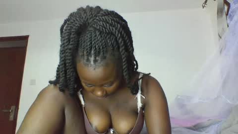 Snapshot of sexypamm chatting on 06-12-26, 06:29 sexypamm online show from 06-12-26, 06:29