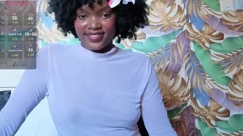 Snapshot of sexypetite_lee chatting on 05-13-26, 01:30 Lee online show from 05-13-26, 01:30