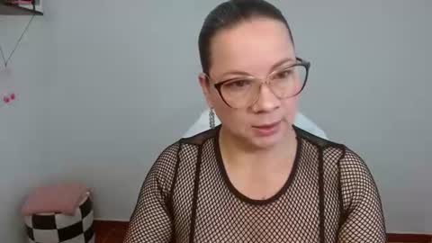 Snapshot of sexypsychologist chatting on 06-18-26, 08:57 Sexy Psychologist online show from 06-18-26, 08:57