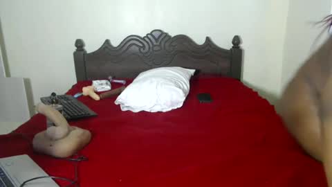 Snapshot of sexypwincy chatting on 06-23-26, 06:33 sexypwincy online show from 06-23-26, 06:33
