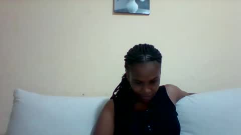 DOVY ACHIENG online show from 01-25-25, 06:02