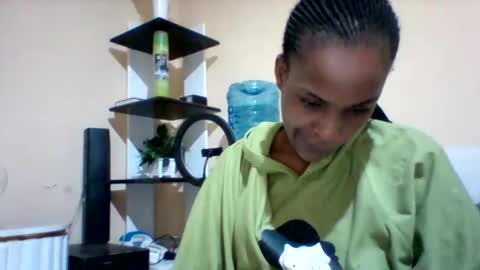 DOVY ACHIENG online show from 09-21-25, 10:00