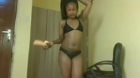 queenivy online show from 09-17-25, 06:09