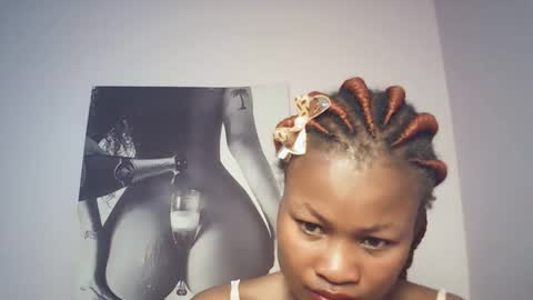 queenivy online show from 12-21-25, 08:54