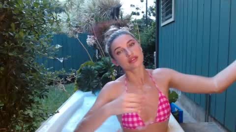 Squriting serenah online show from 05-25-26, 04:40