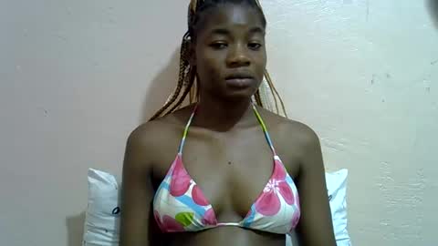 Snapshot of sexyshaz22 chatting on 05-10-26, 08:58 sexyshaz22 online show from 05-10-26, 08:58