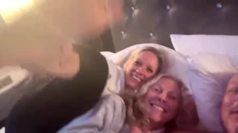 Princess Jackie and Daddy Steve online show from 11-16-25, 09:48