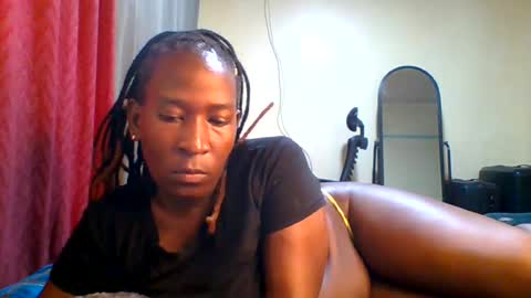 Snapshot of sexyvivy chatting on 07-25-26, 02:47 VIVIAN online show from 07-25-26, 02:47