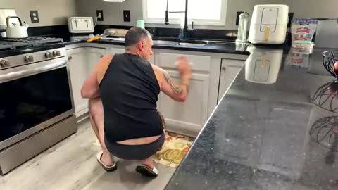 Snapshot of sfc_cmbtvet_0304 chatting on 10-17-25, 05:26 Sfcrja online show from 10-17-25, 05:26