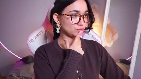 Snapshot of shadowlotus_ chatting on 11-19-25, 03:12 Lily online show from 11-19-25, 03:12