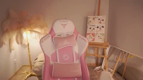 Snapshot of shadowlotus_ chatting on 01-15-26, 10:31 Lily online show from 01-15-26, 10:31