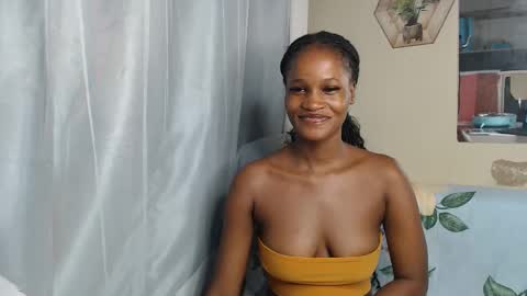 Snapshot of shakkiecam chatting on 10-03-25, 08:00 Shaky online show from 10-03-25, 08:00